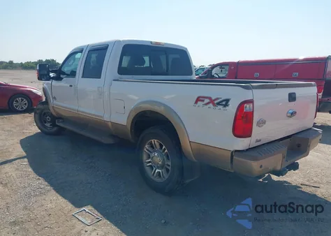 2014 Ford F-250 Lariat z USA, uszkodzony, nr VIN 1FT7W2BT0EEB40821